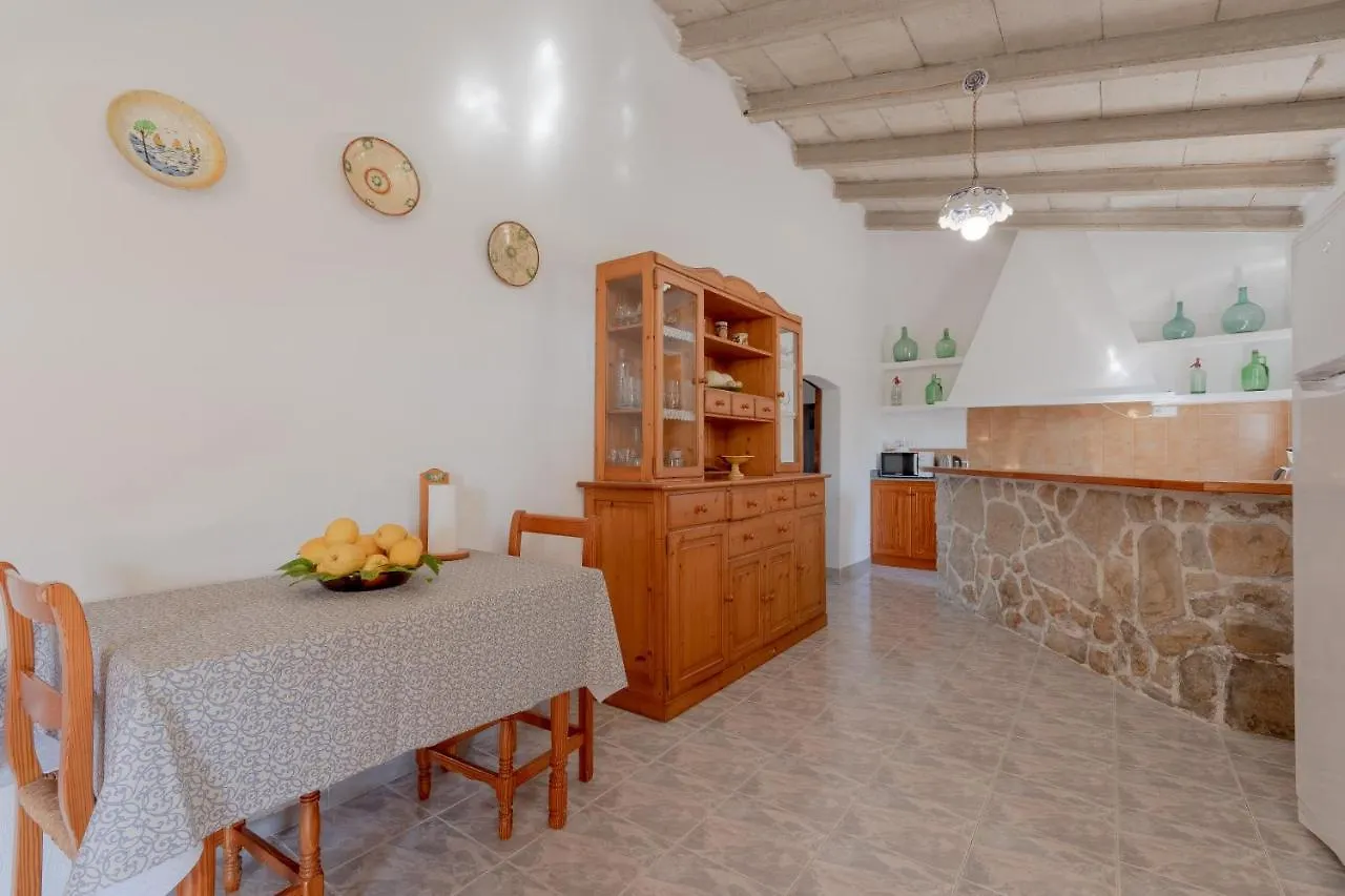 Yupihome Finca Can Rebasso אינקה